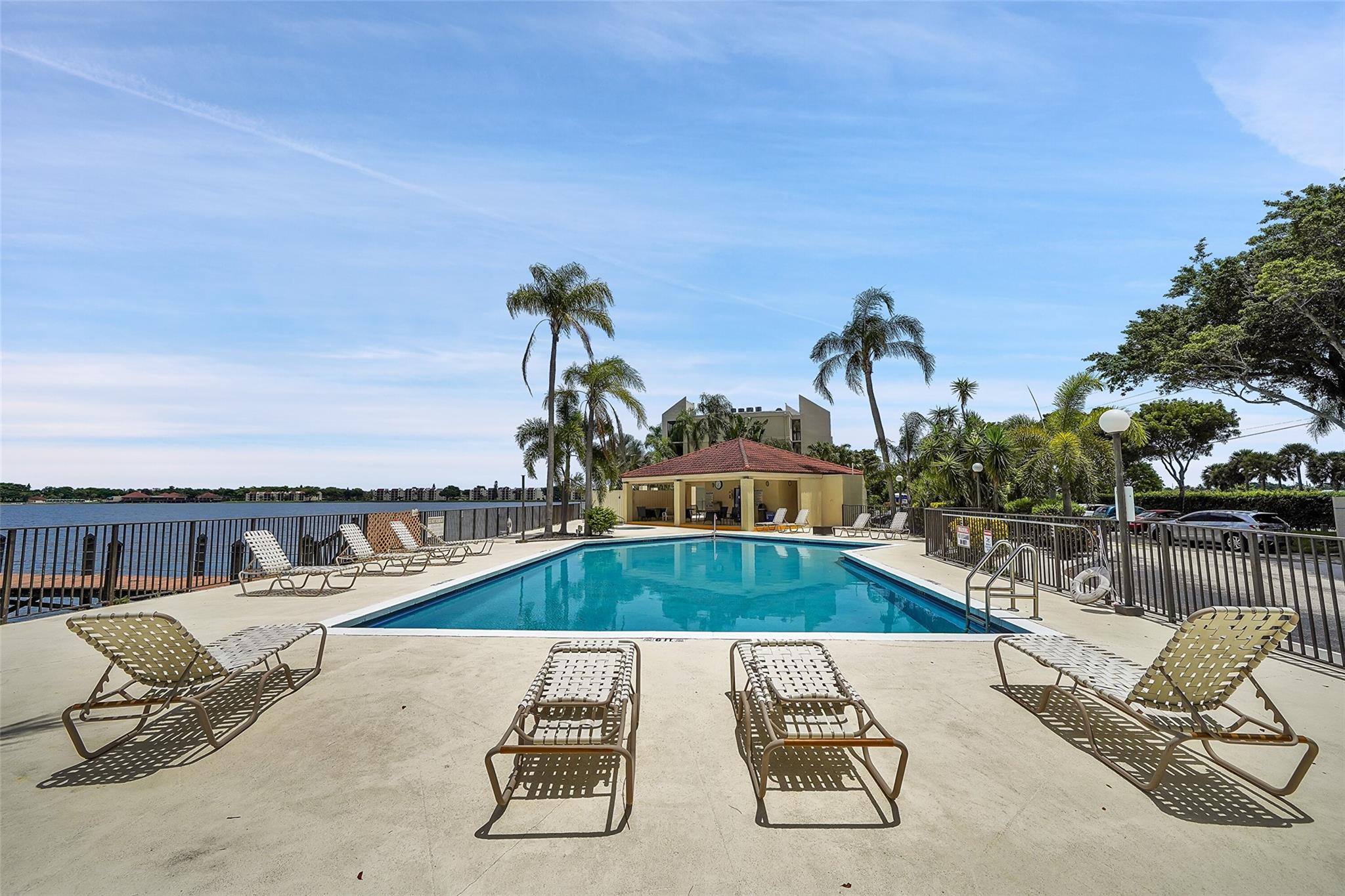 Lake Emerald - Residential