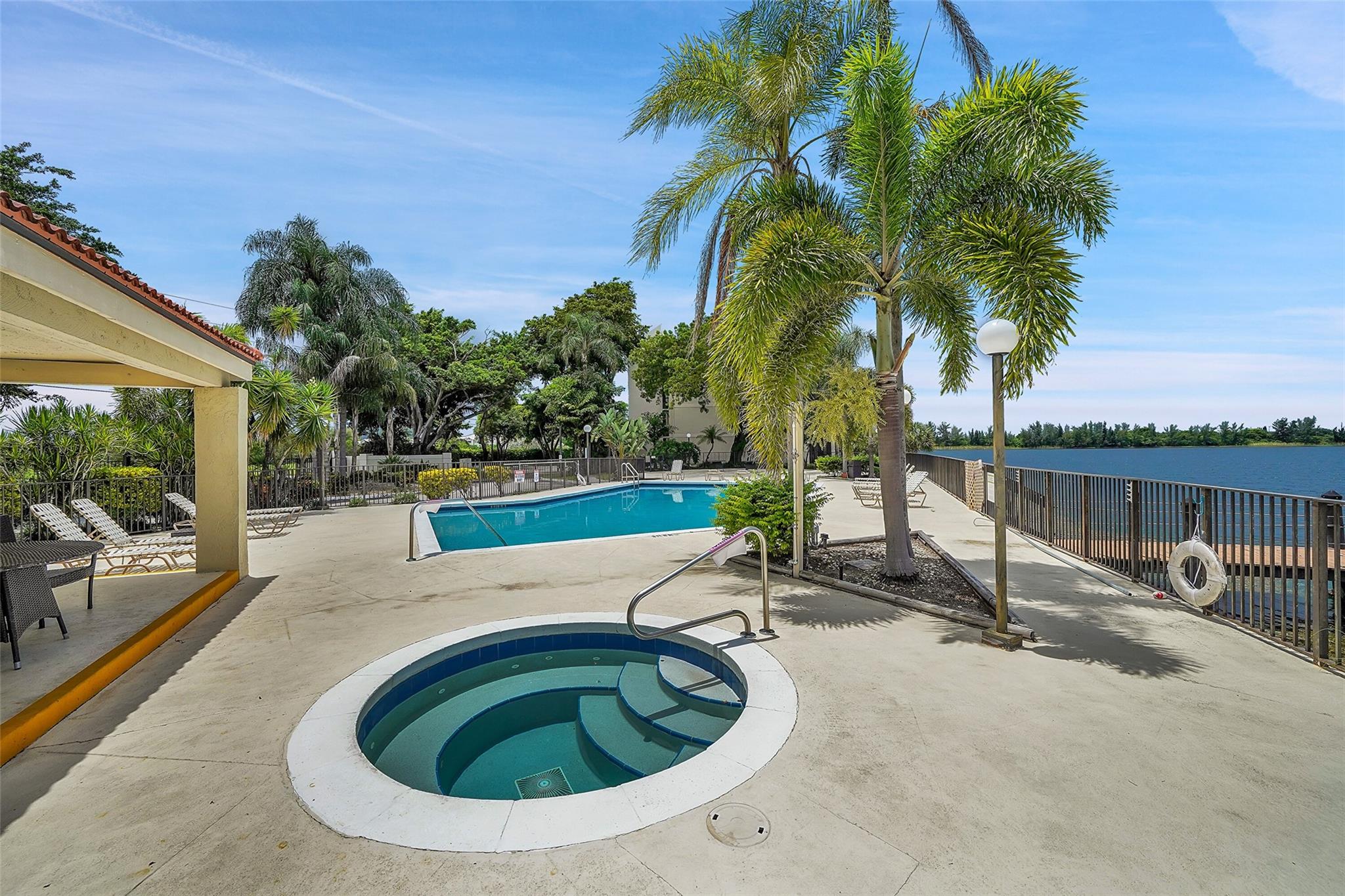 Lake Emerald - Residential