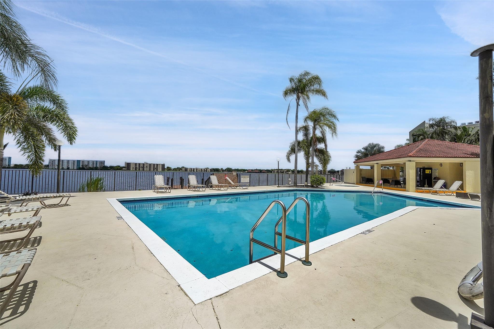 Lake Emerald - Residential