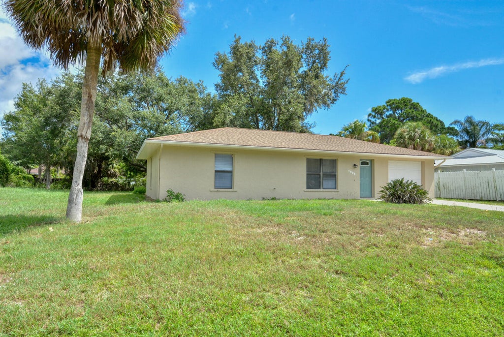 Photo of 7904 CITRUS PARK Boulevard, Fort Pierce, FL 34951 (MLS # B26081155)