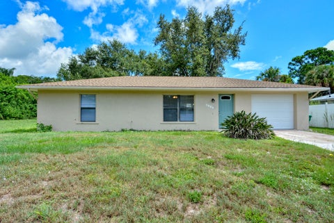 Photo of 7904 CITRUS PARK Boulevard, Fort Pierce, FL 34951 (MLS # B26081155)