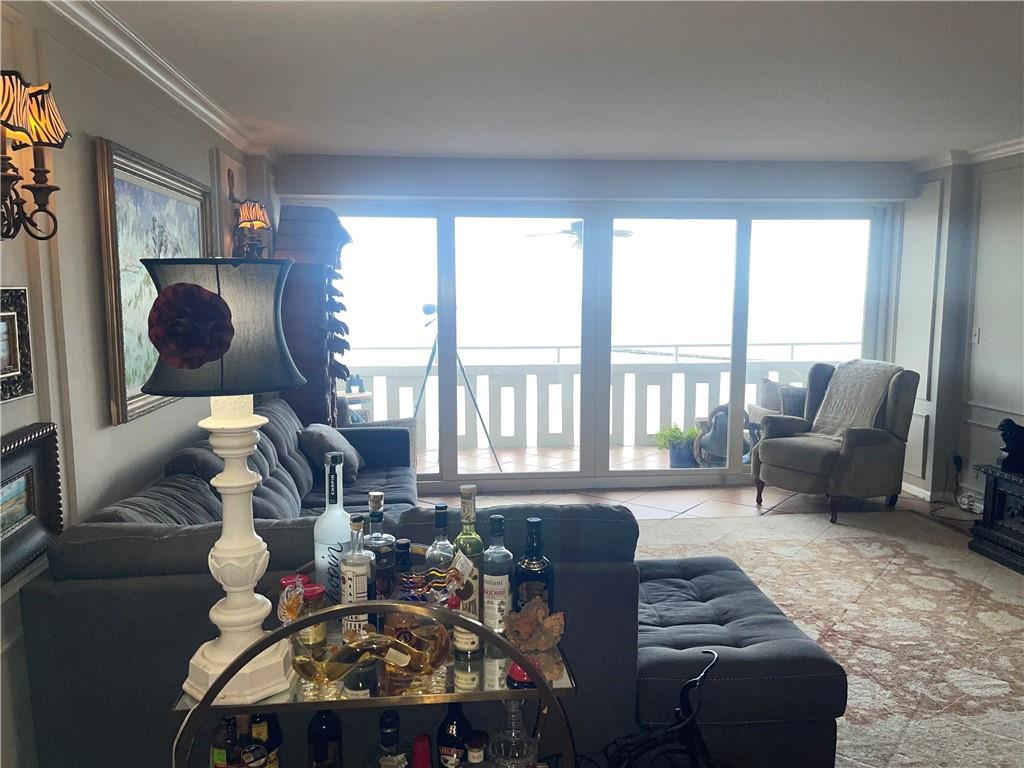 Everglades House Condo - Residential