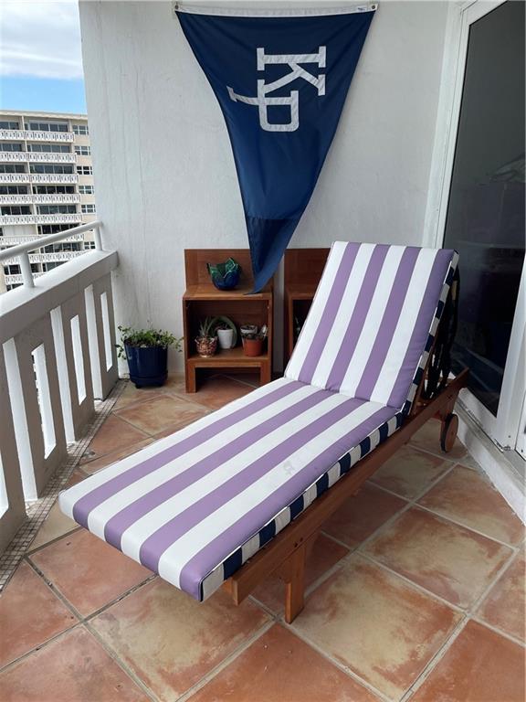 Everglades House Condo - Residential