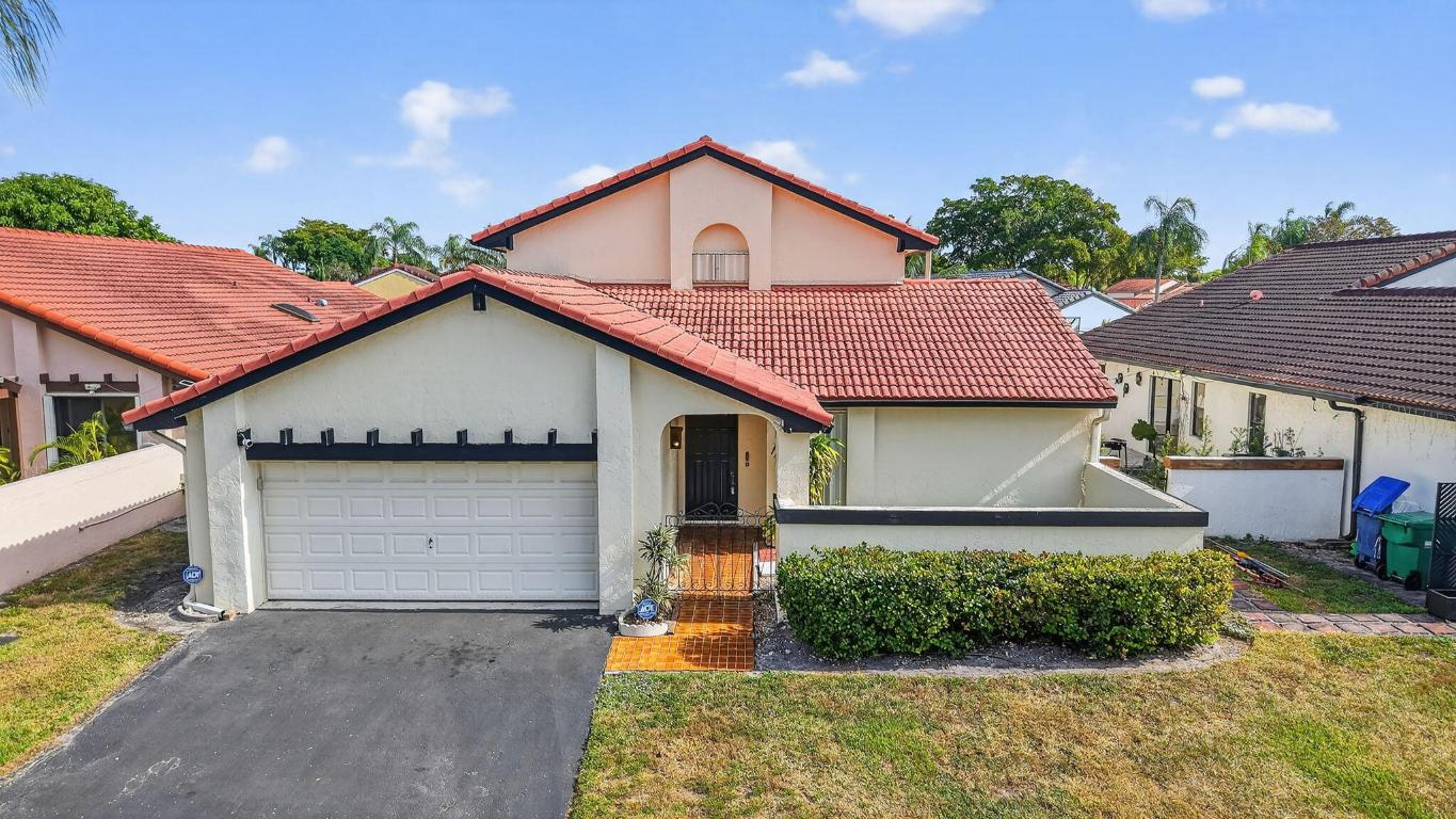 THE MOORS SEC 1 - Residential