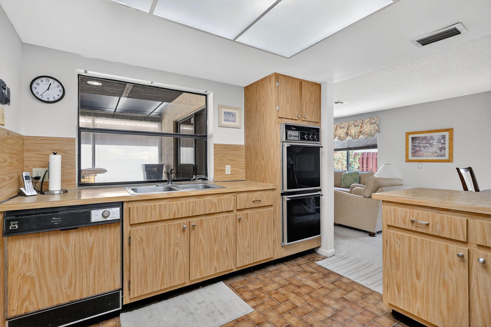 THE MOORS SEC 1 - Residential