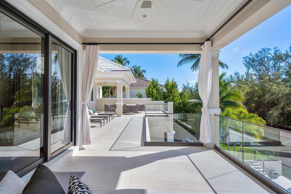 ROYAL PALM YACHT & COUNTR - Residential