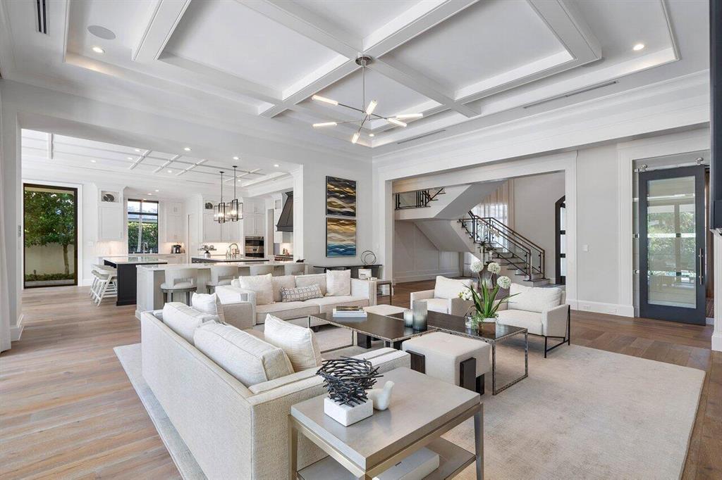 ROYAL PALM YACHT & COUNTR - Residential