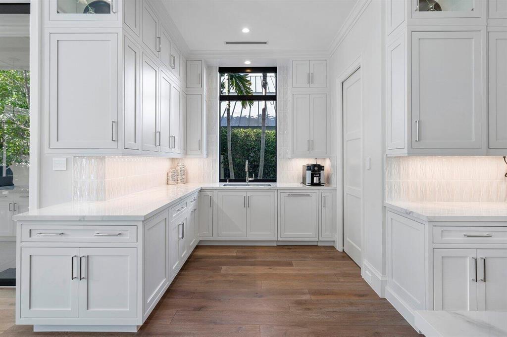 ROYAL PALM YACHT & COUNTR - Residential