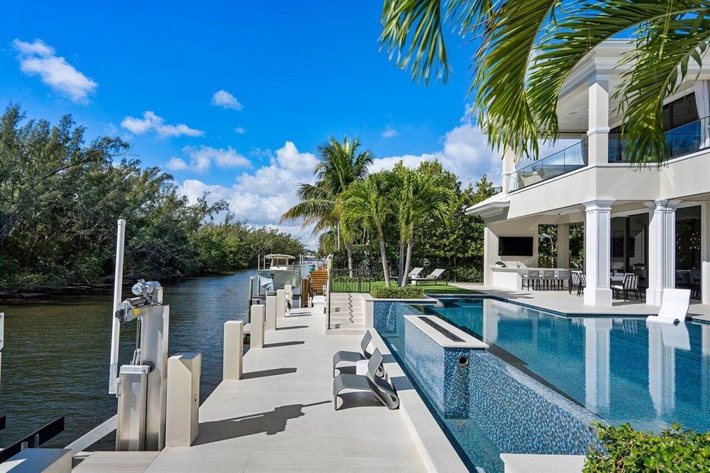 ROYAL PALM YACHT & COUNTR - Residential