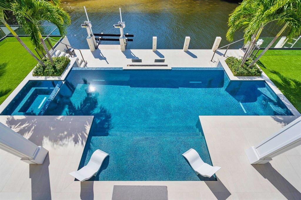 ROYAL PALM YACHT & COUNTR - Residential