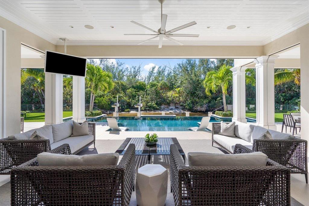 ROYAL PALM YACHT & COUNTR - Residential