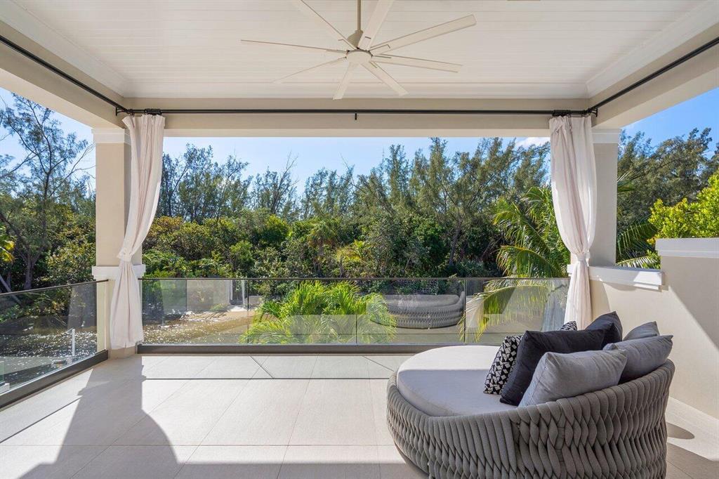 ROYAL PALM YACHT & COUNTR - Residential