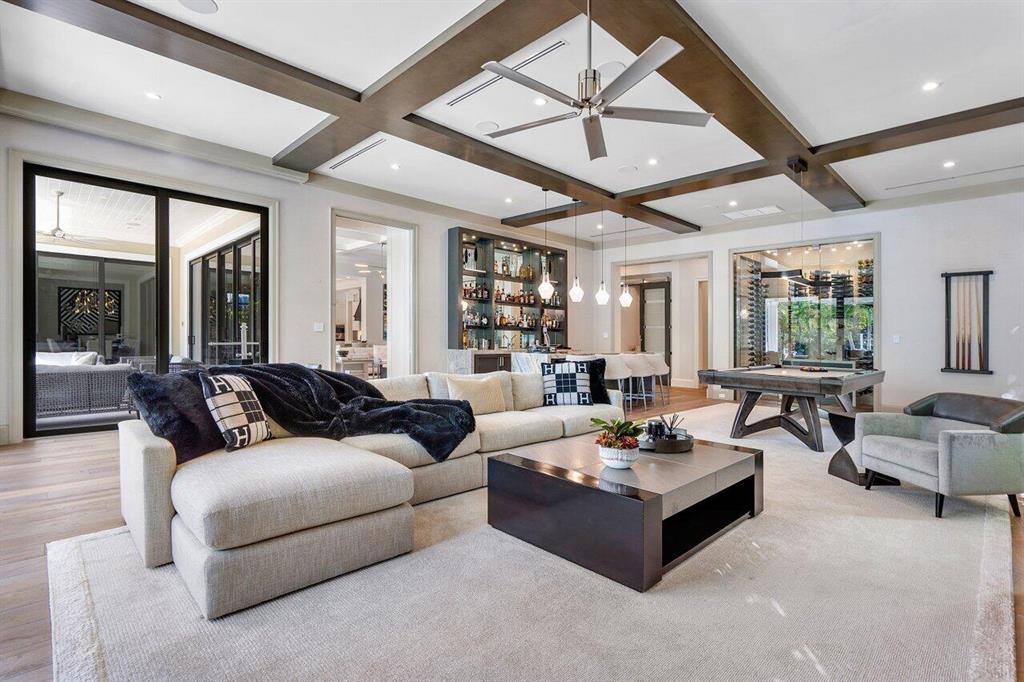 ROYAL PALM YACHT & COUNTR - Residential