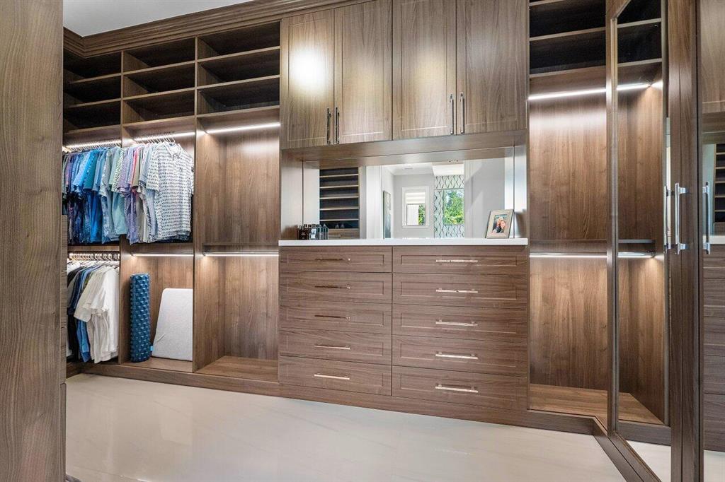 ROYAL PALM YACHT & COUNTR - Residential