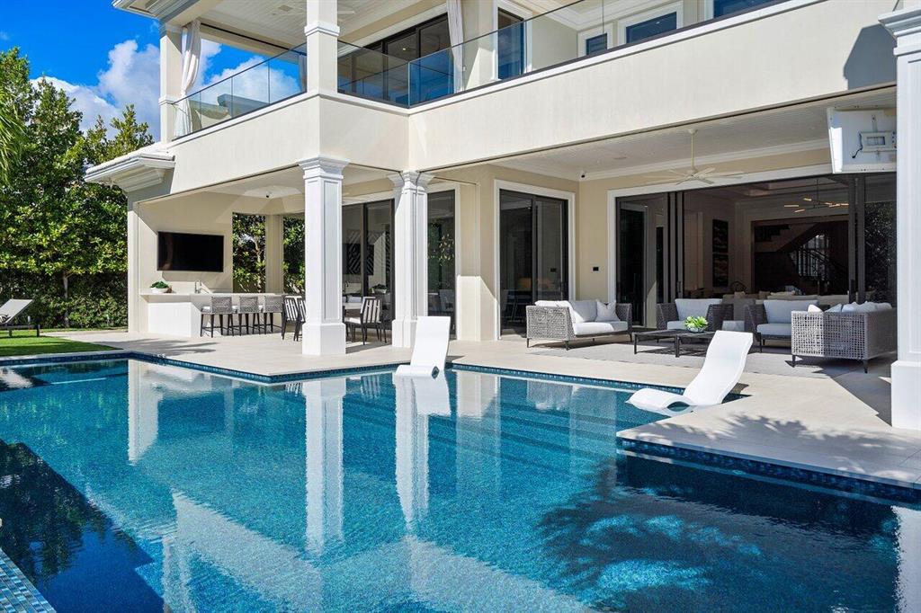 ROYAL PALM YACHT & COUNTR - Residential