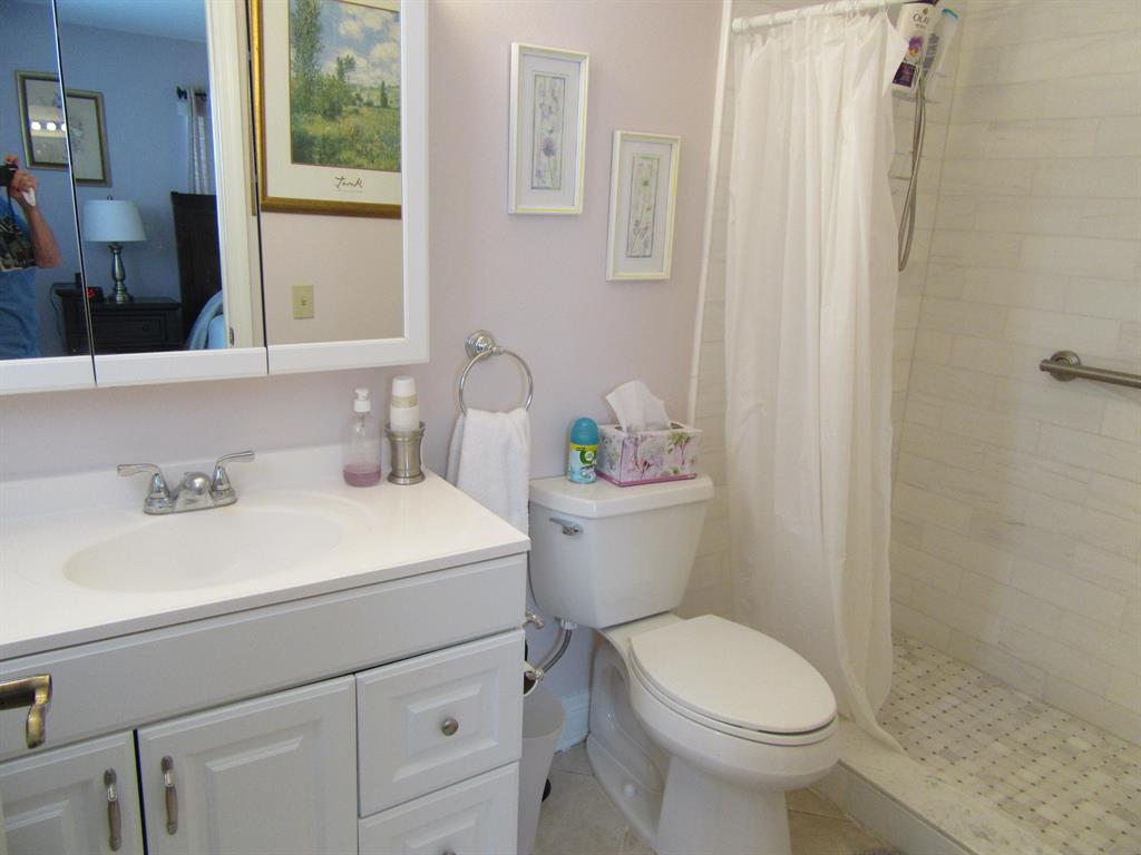 GOLDEN LAKES VILLAGE - Residential