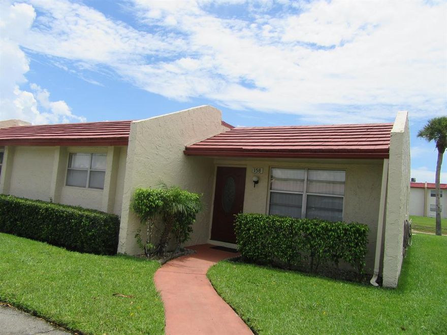 LOVELY UPDATED VILLA, CORNER UNIT WITH FORMAL DINING ROOM. NEW WOOD LAMINATE FLOORS .ALL FRESHLY PAINTED! 
NEW WALK IN SHOWER IN MASTER BATH. BOTH BATHROOMS HAVE WALK IN SHOWER'S.
NEW A/C JULY 2019. NEW LT FIXTURES & FANS. SO MANY UPDATES, A MUST SEE !
LOCATED IN GUARD GATED COMMUNITY WITH LOTS OF AMENITIES ! TWO CLUBHOUSES WITH HEATED POOLS & SPA HOT TUBS, CAFE FOR BREAKFAST & LUNCH. TWO SOCIAL DIRECTORS TO KEEP YOU BUSY & HAVING FUN WITH MANY ACTIVITIES ! LOCATED CLOSE TO SHOPPING, RESTAURANTS & TURNPIKE ! AIRPORT & OCEAN A SHORT DRIVE AWAY ALSO ! PARADISE AWAITS !