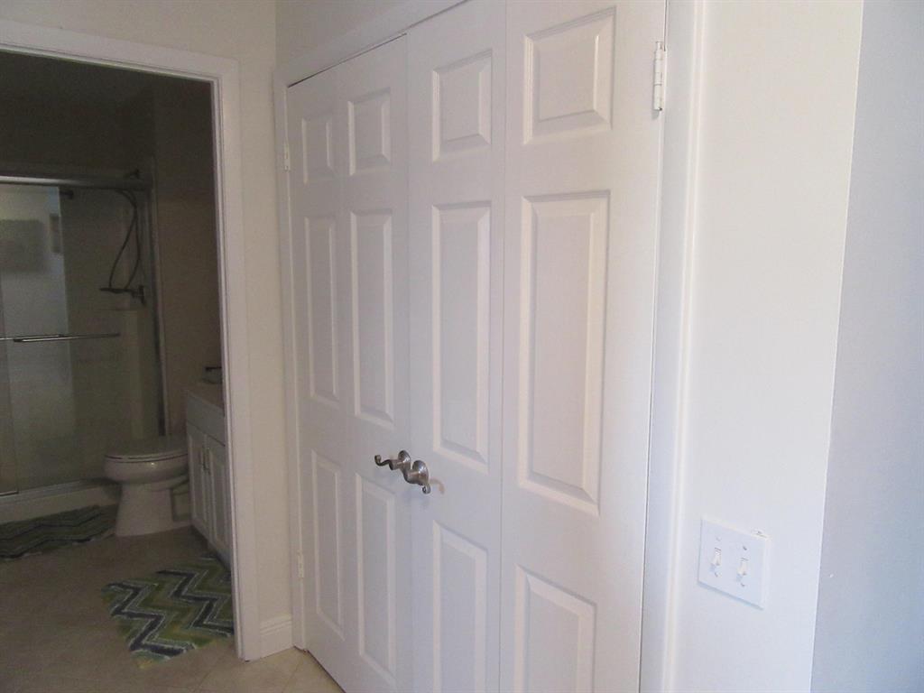 GOLDEN LAKES VILLAGE - Residential