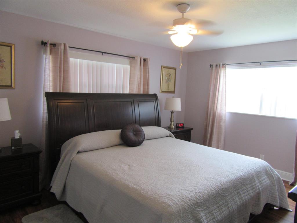 GOLDEN LAKES VILLAGE - Residential