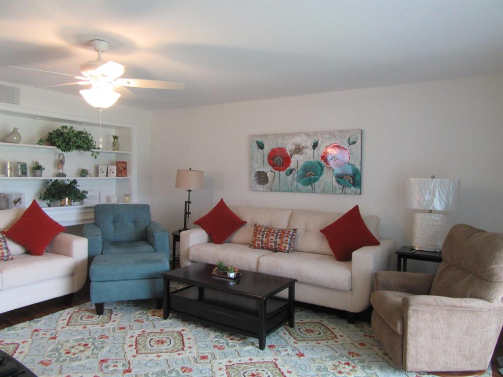 GOLDEN LAKES VILLAGE - Residential