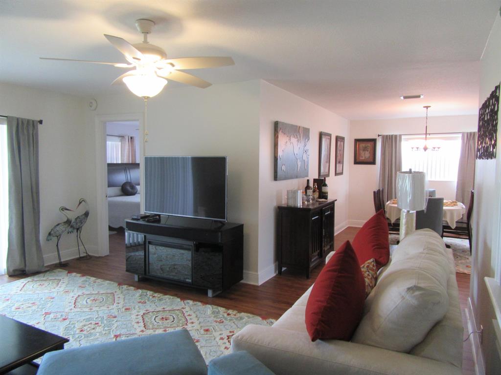 GOLDEN LAKES VILLAGE - Residential