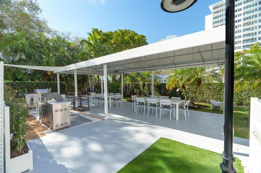 Coral Ridge Towers South - Residential