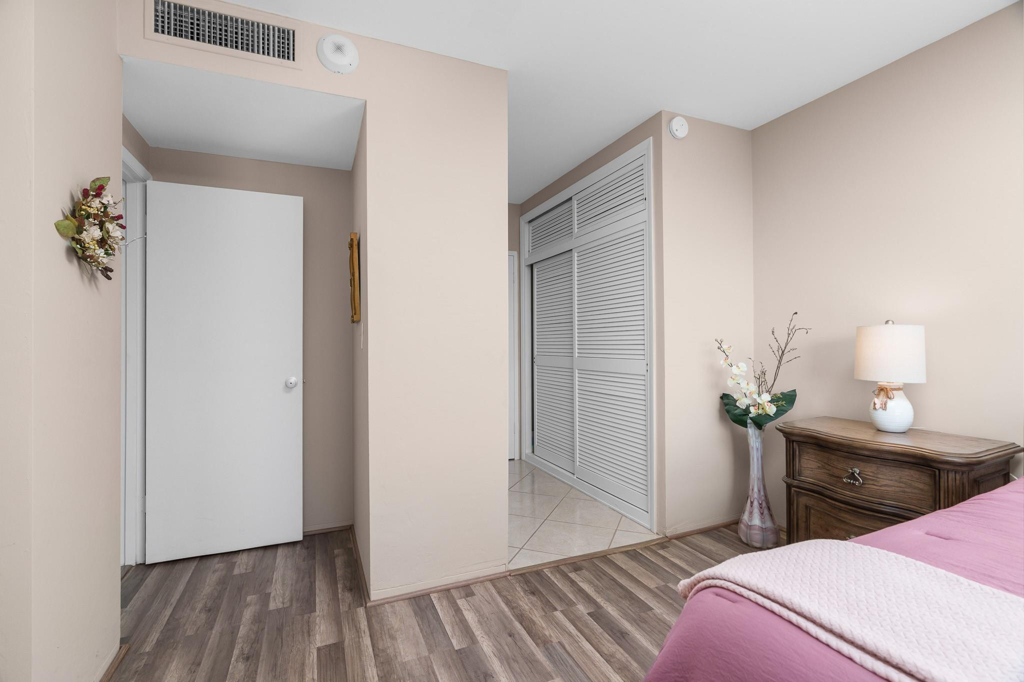 Coral Ridge Towers South - Residential