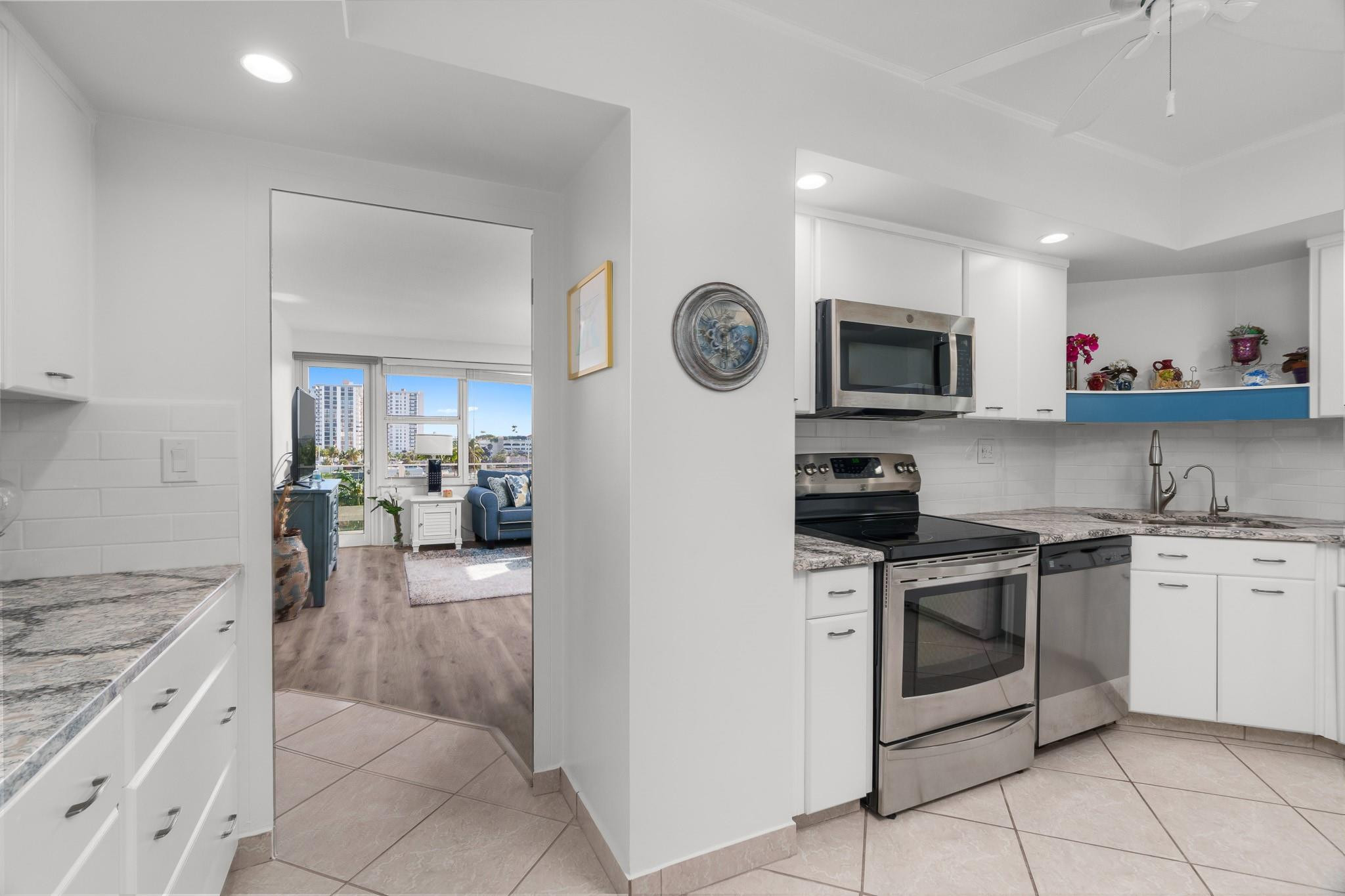 Coral Ridge Towers South - Residential