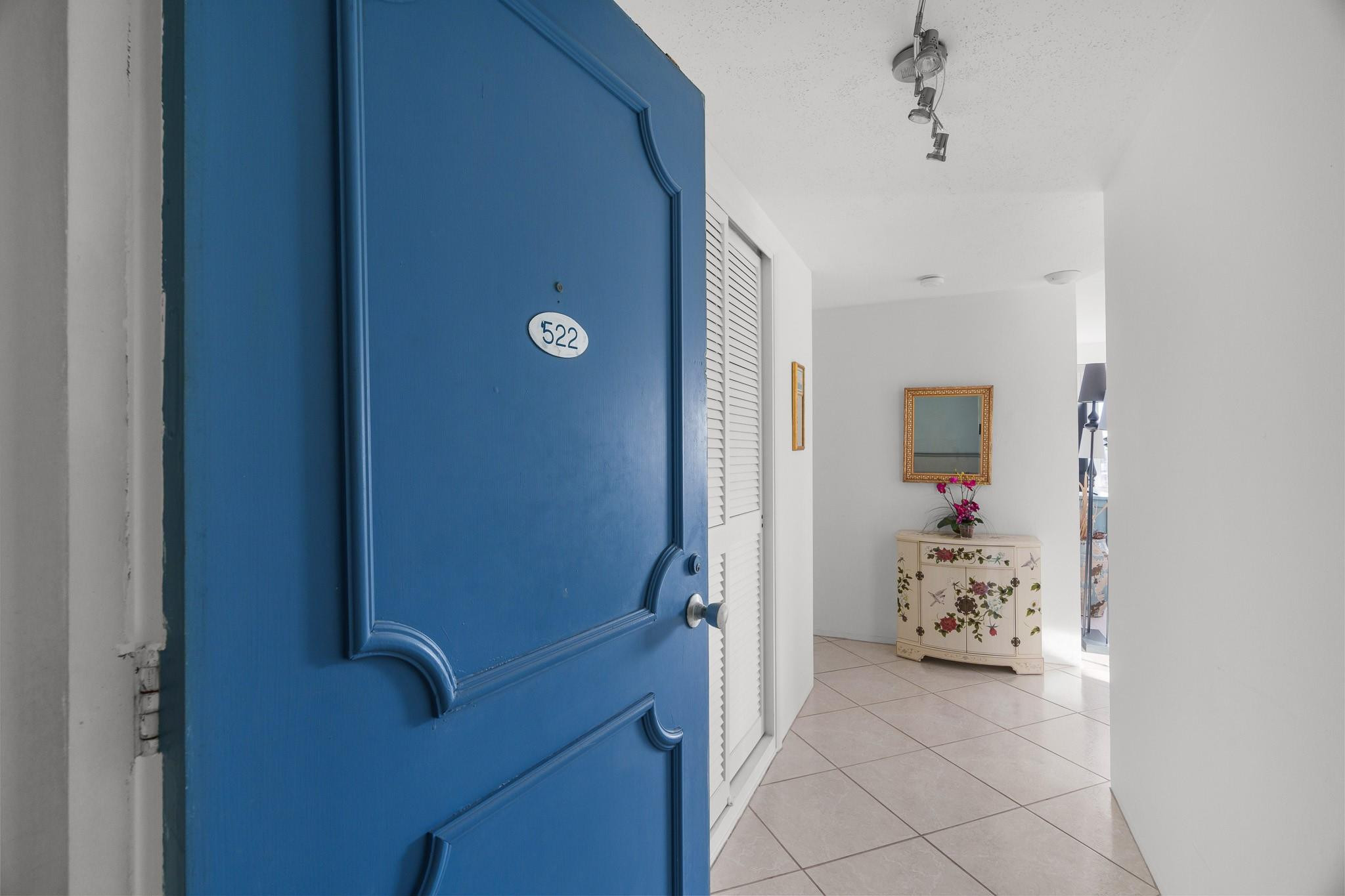 3333 NE 34th Street 522