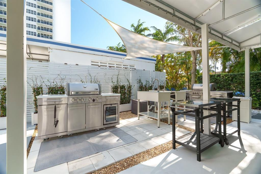 Coral Ridge Towers South - Residential