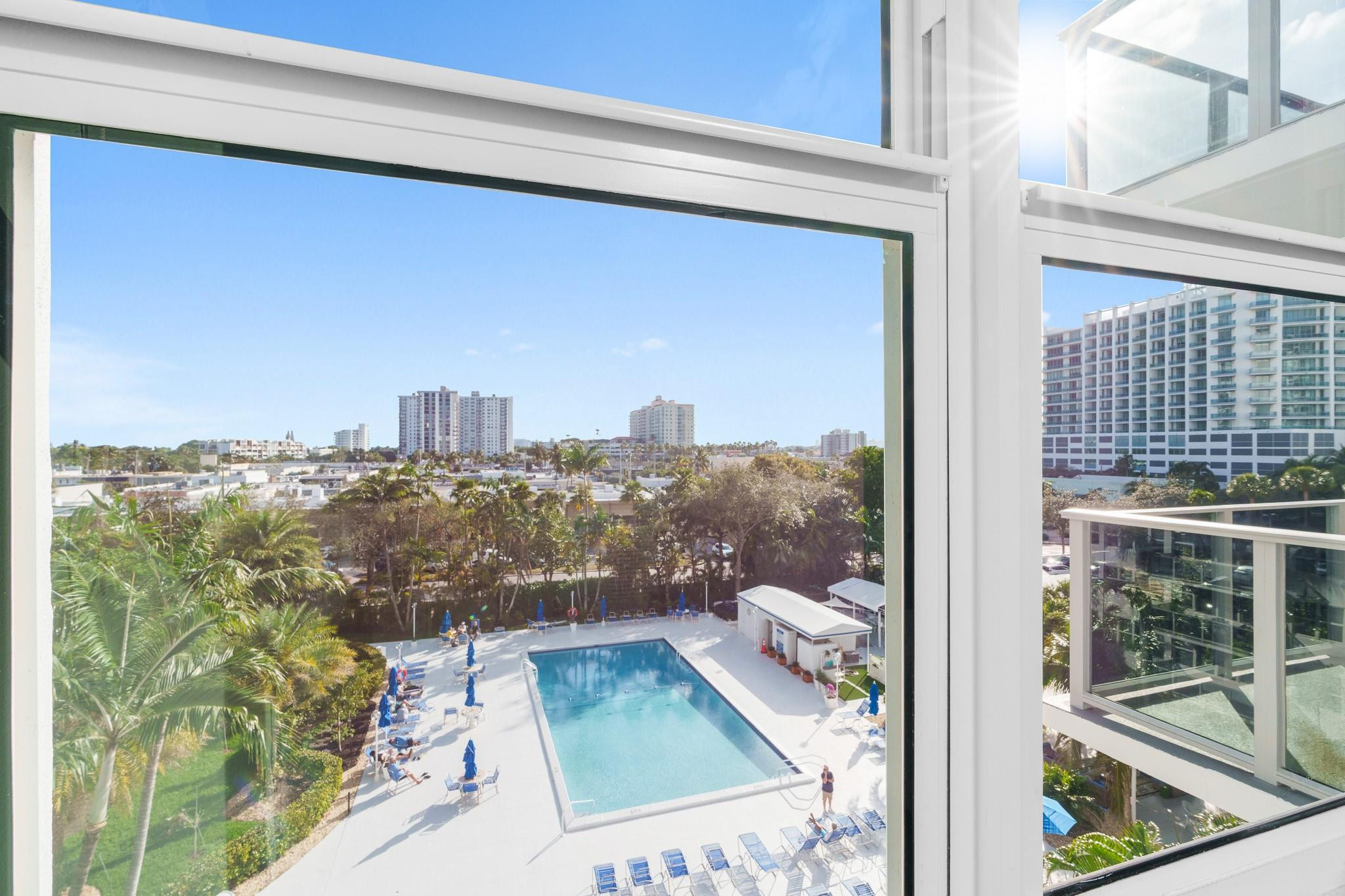 Coral Ridge Towers South - Residential