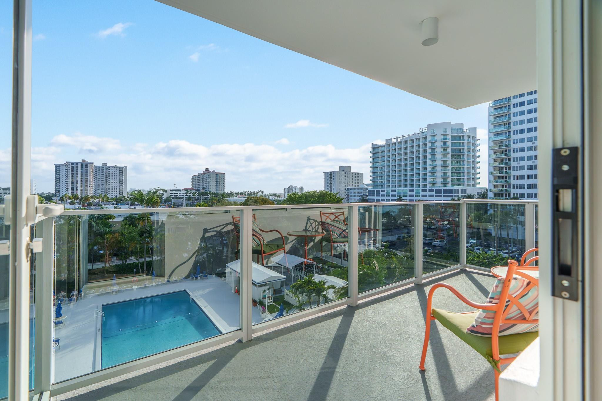 Coral Ridge Towers South - Residential
