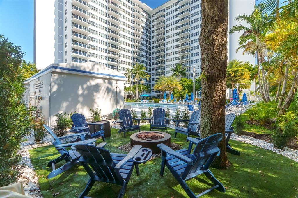 Coral Ridge Towers South - Residential