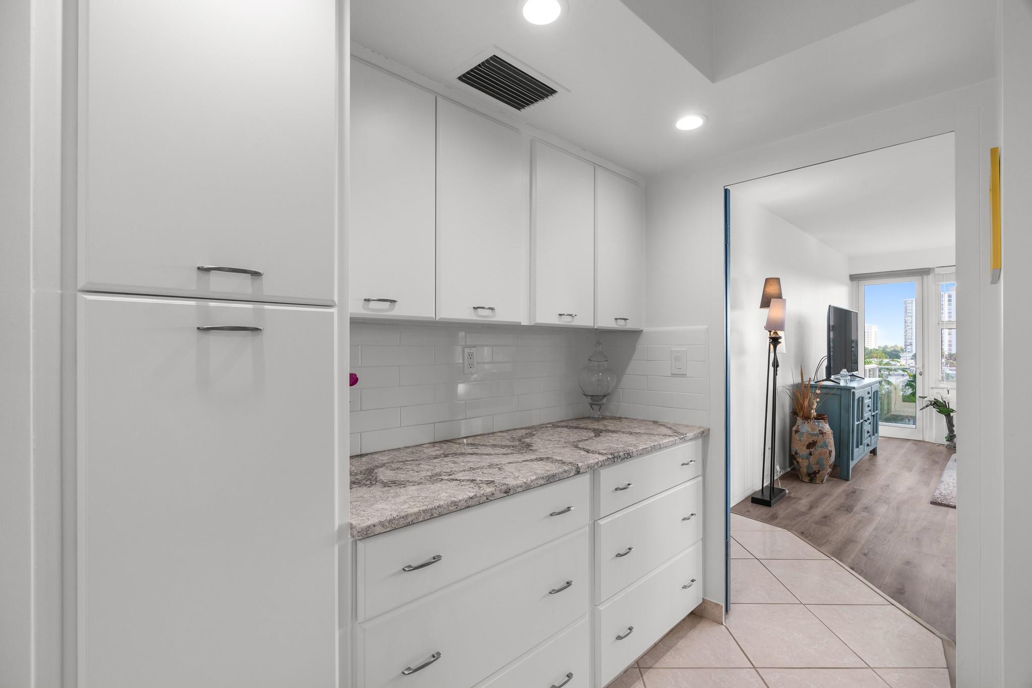 Coral Ridge Towers South - Residential