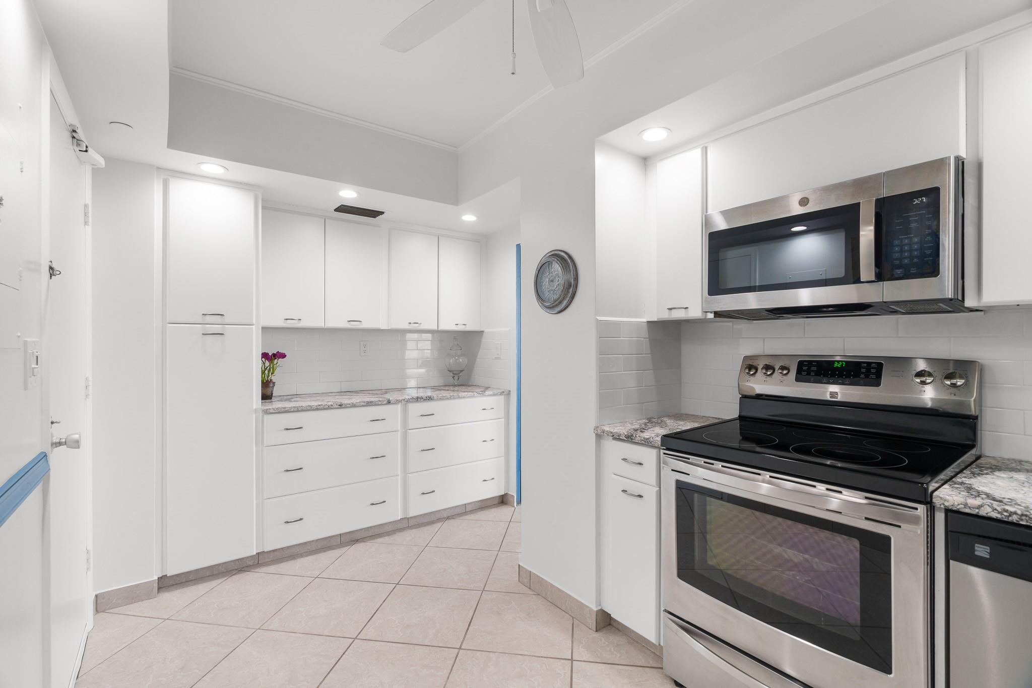 Coral Ridge Towers South - Residential