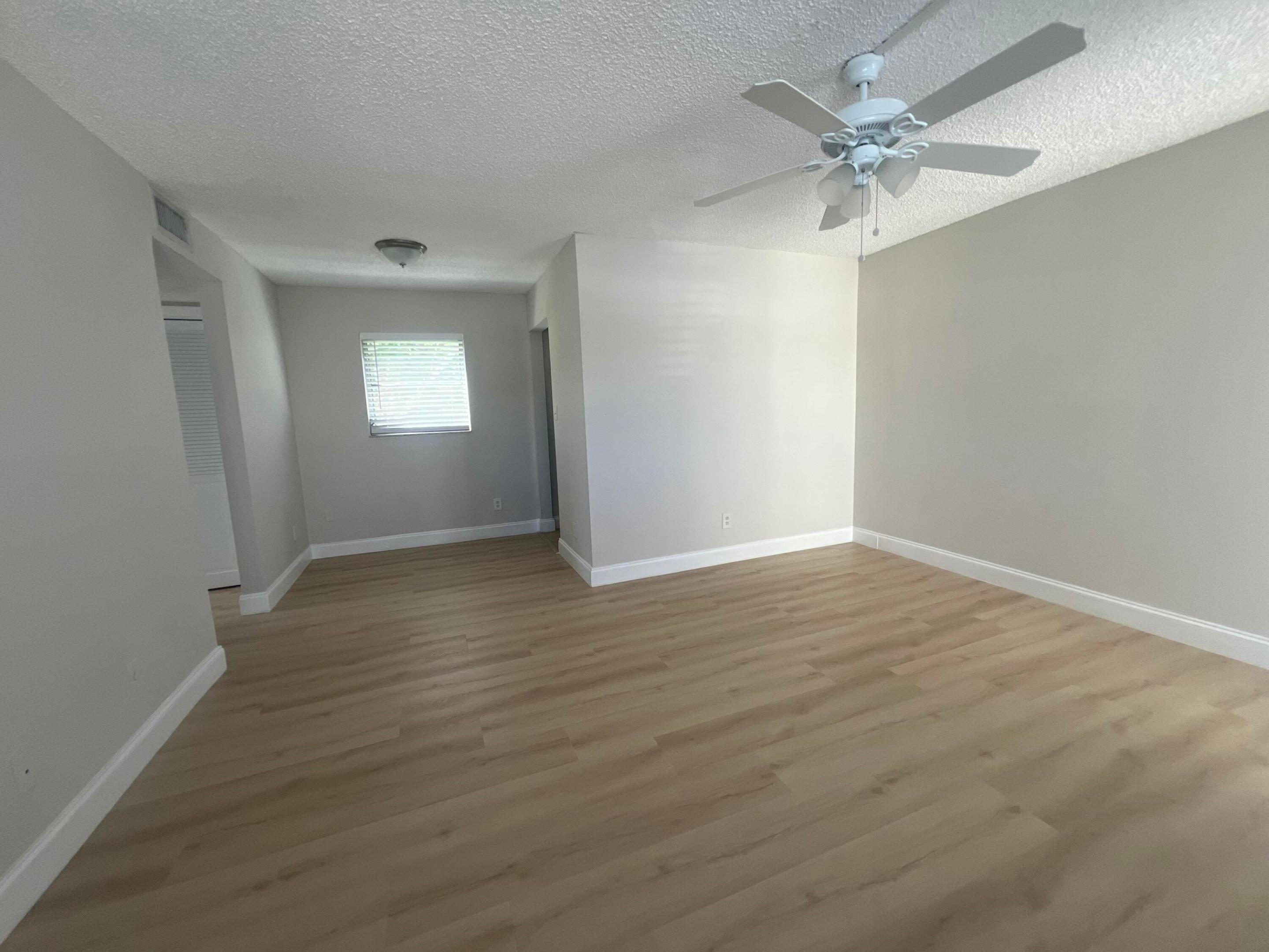DELRAY MNR - Residential Lease