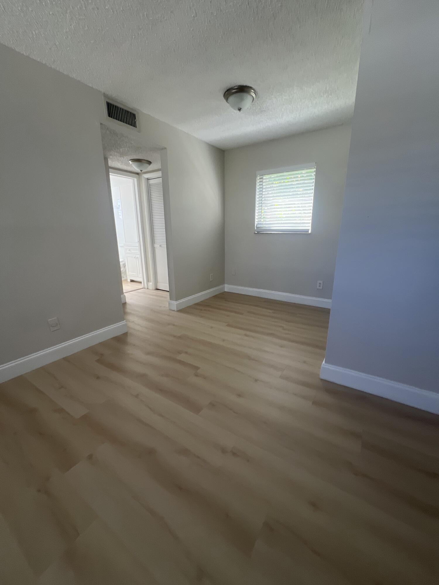 DELRAY MNR - Residential Lease