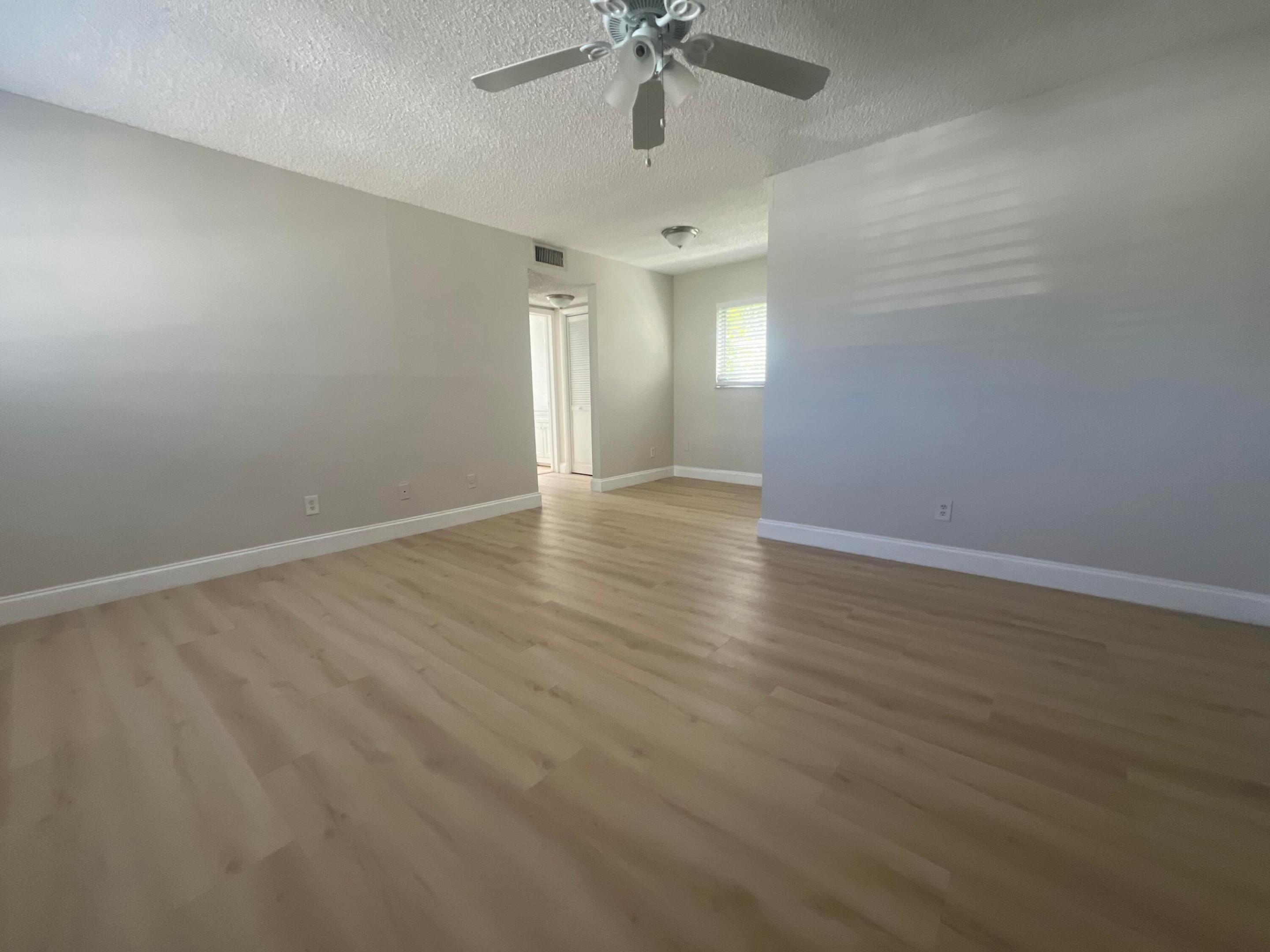 DELRAY MNR - Residential Lease