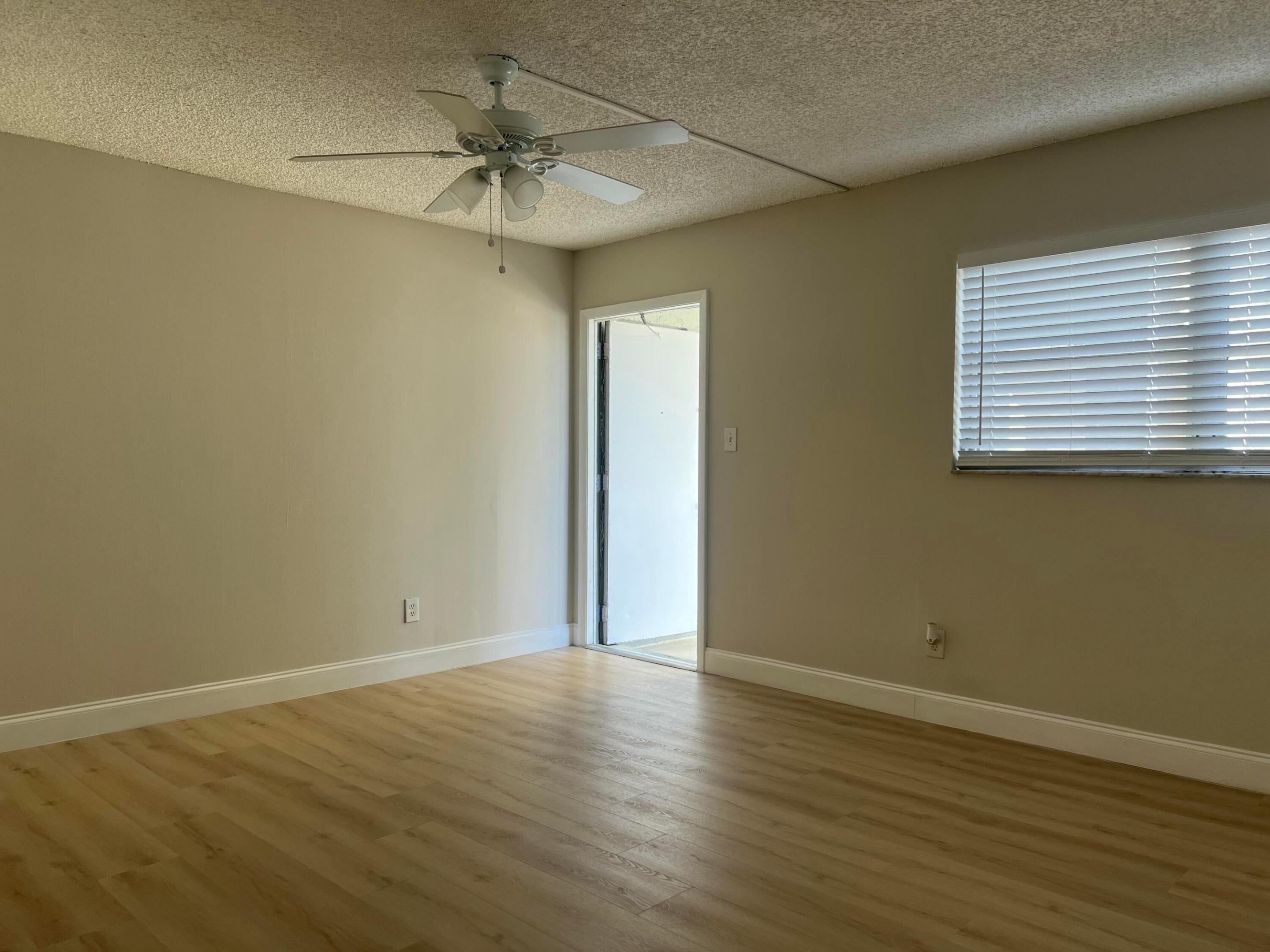 DELRAY MNR - Residential Lease