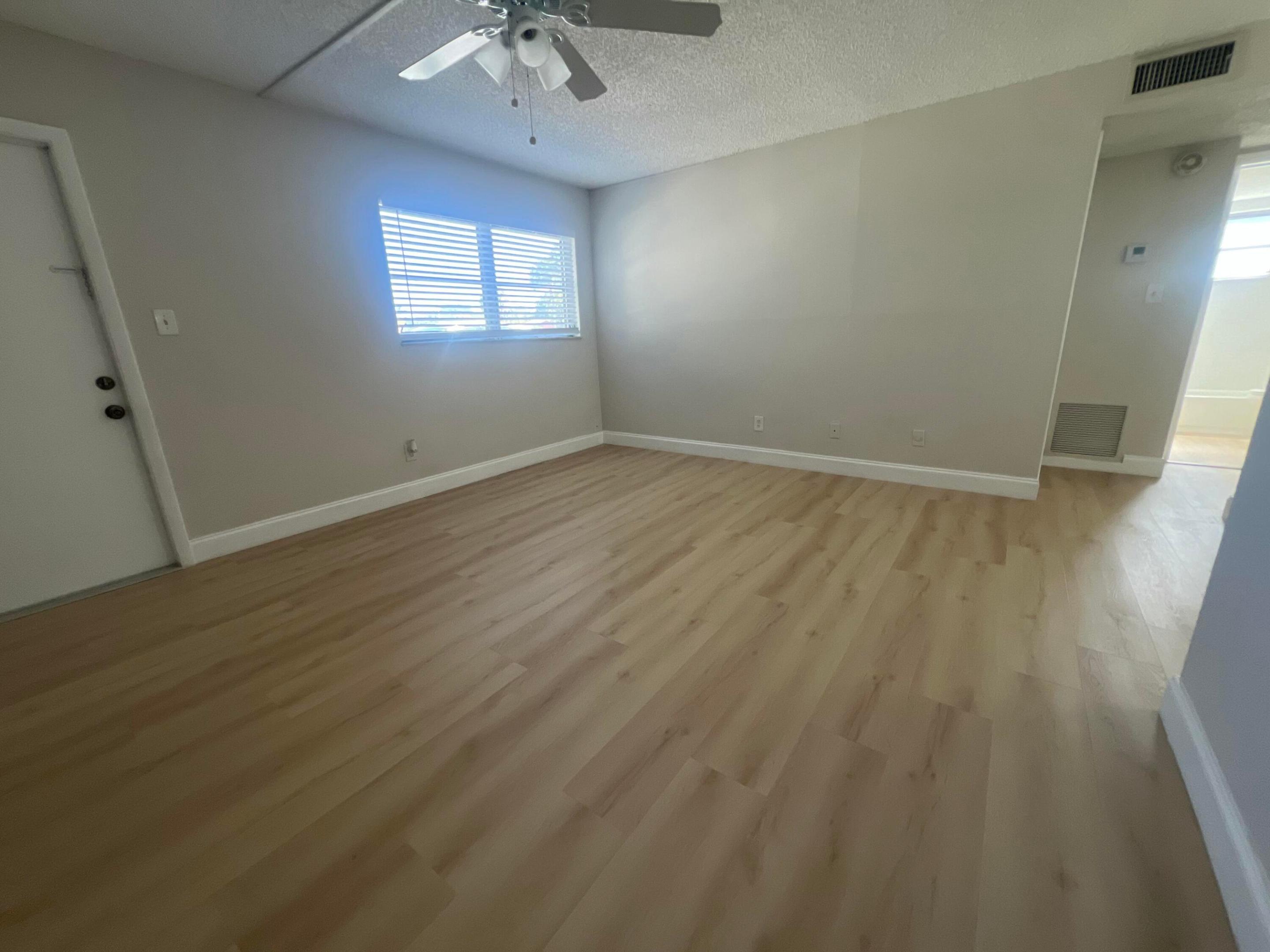 DELRAY MNR - Residential Lease