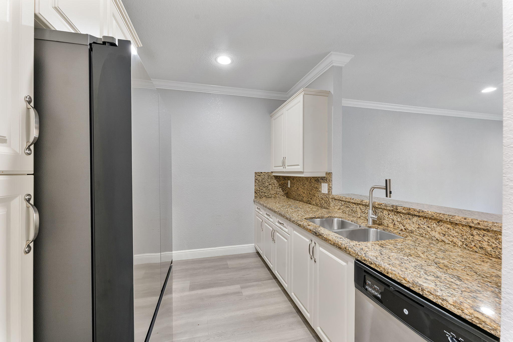 COLONY RESERVE AT LAKE WORTH - Residential
