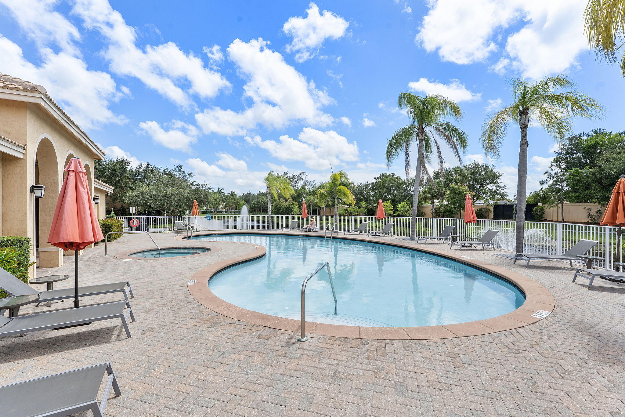 COLONY RESERVE AT LAKE WORTH - Residential