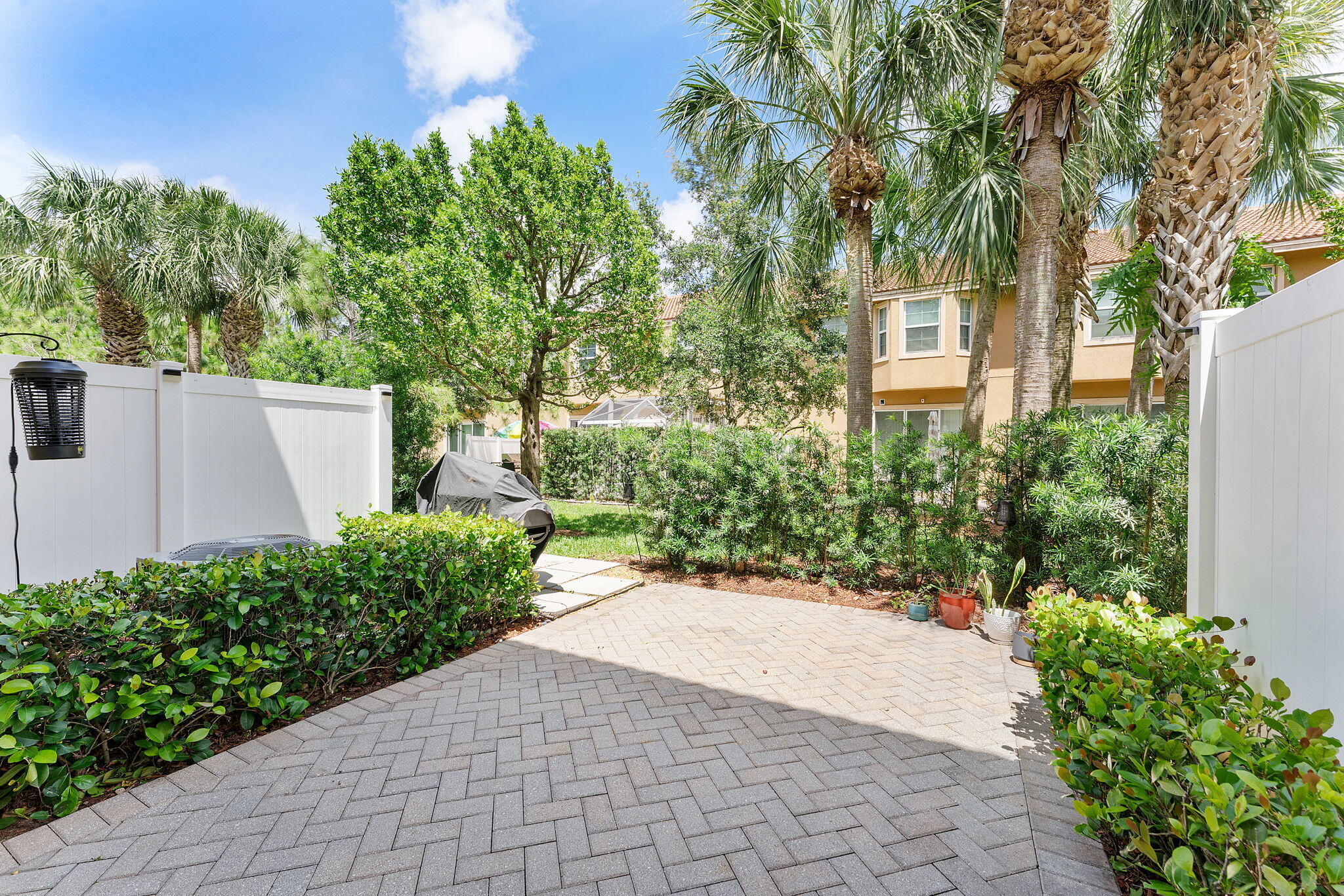 COLONY RESERVE AT LAKE WORTH - Residential