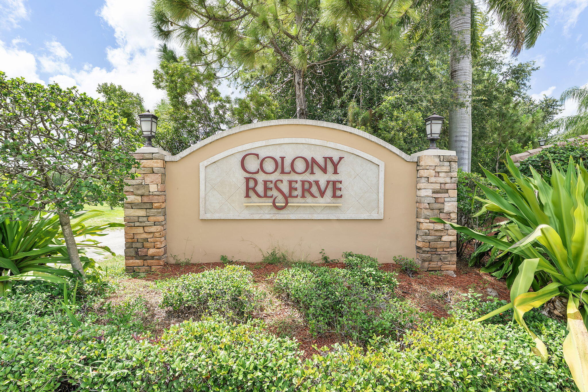 COLONY RESERVE AT LAKE WORTH - Residential