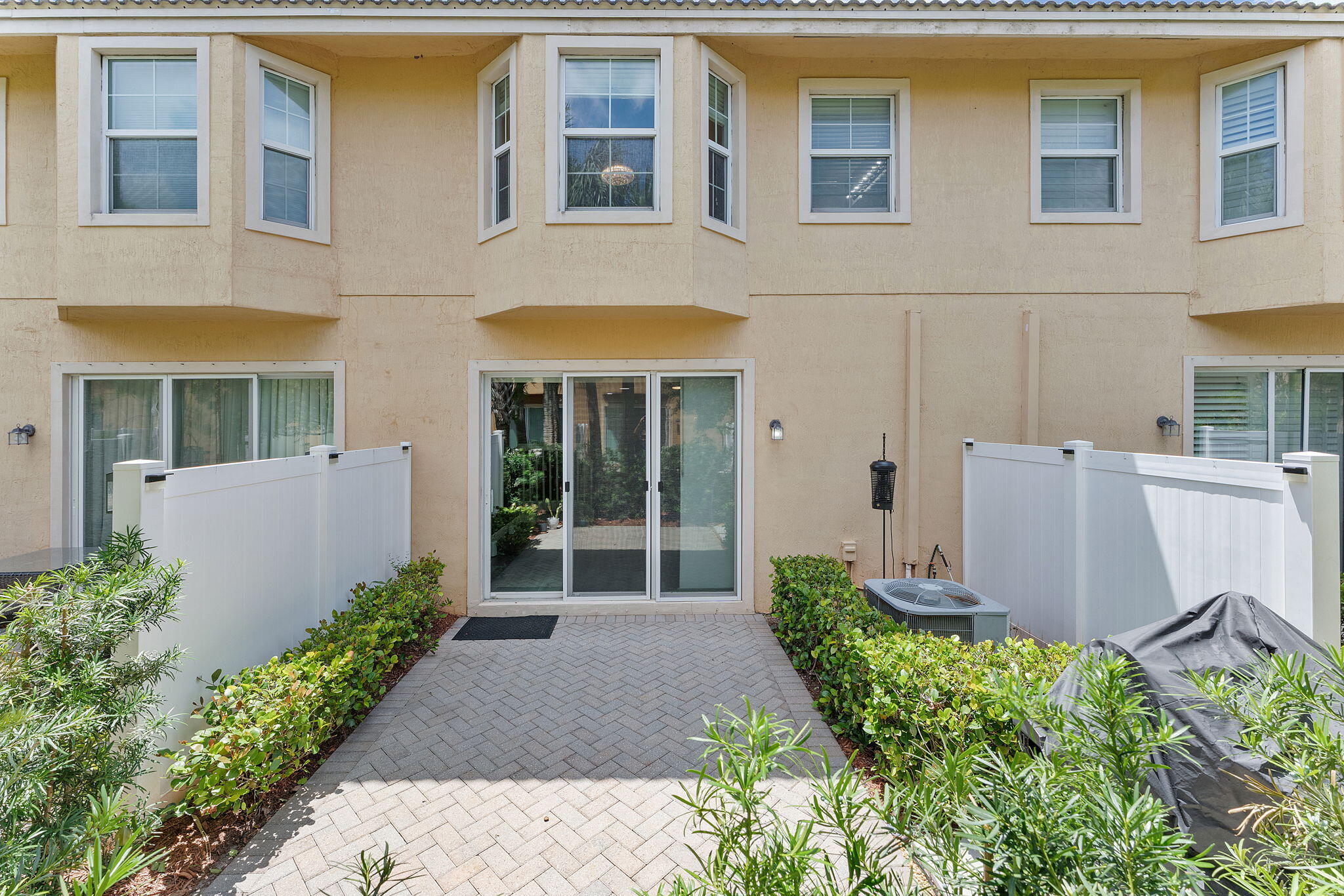 COLONY RESERVE AT LAKE WORTH - Residential