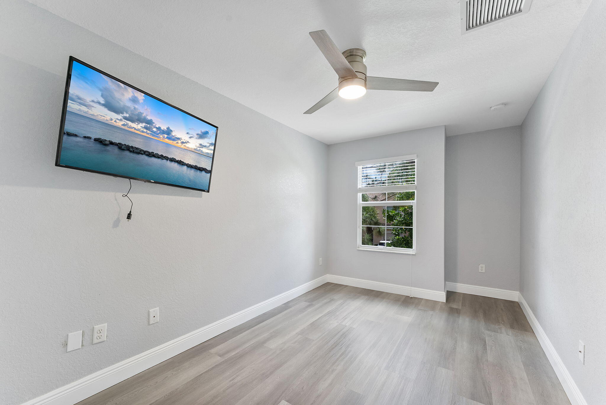 COLONY RESERVE AT LAKE WORTH - Residential