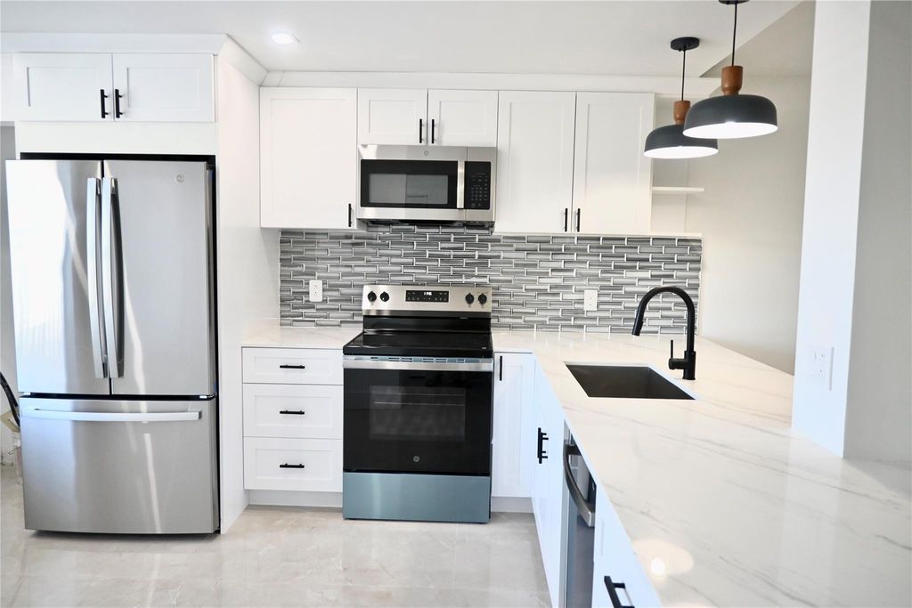 Photo of 6675 S Oriole Boulevard #3060, Delray Beach, FL 33446 (MLS # F10539162)