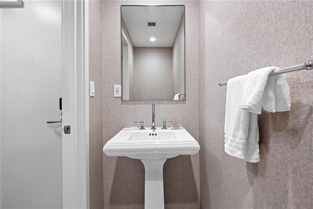 OCEAN RESORT RESIDENCES - Residential