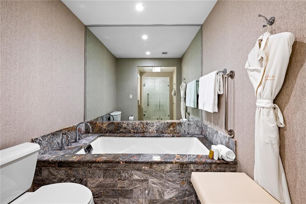 OCEAN RESORT RESIDENCES - Residential