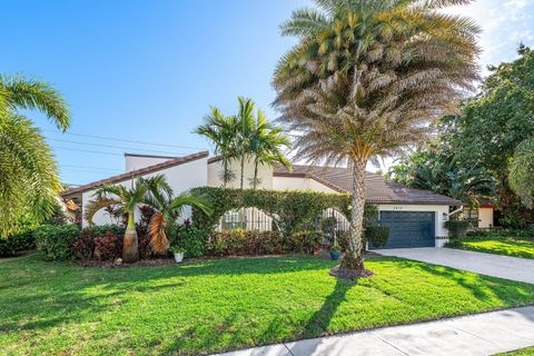 Photo of 2412 SW 23rd Cranbrook Drive, Boynton Beach, FL 33436 (MLS # R11160446)